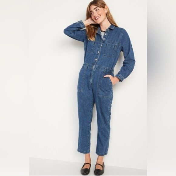 COPY - NWT! Long-Sleeve Cropped Med Wash Jean Utility Jumpsuit - Small - Picture 1 of 4